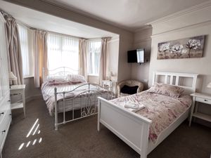 Bedroom- click for photo gallery